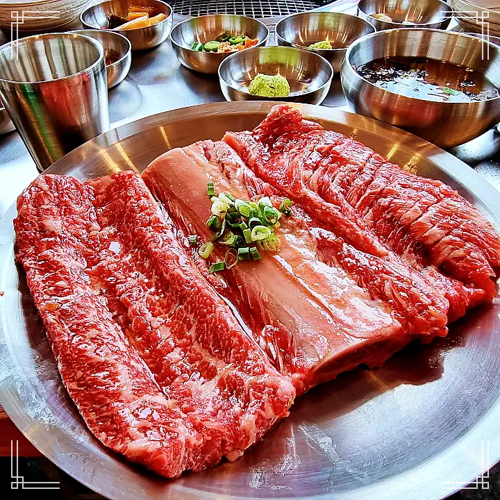 경주 황리단길 고기집 짚불 우대갈비 + 와인 한 병 서비스 장사의 신 맛집 추천