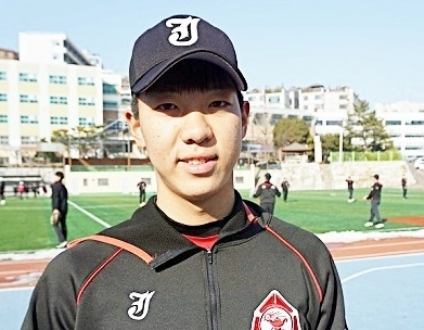 황준서 프로필 나이 고향 학력 연봉 계약금 인스타그램