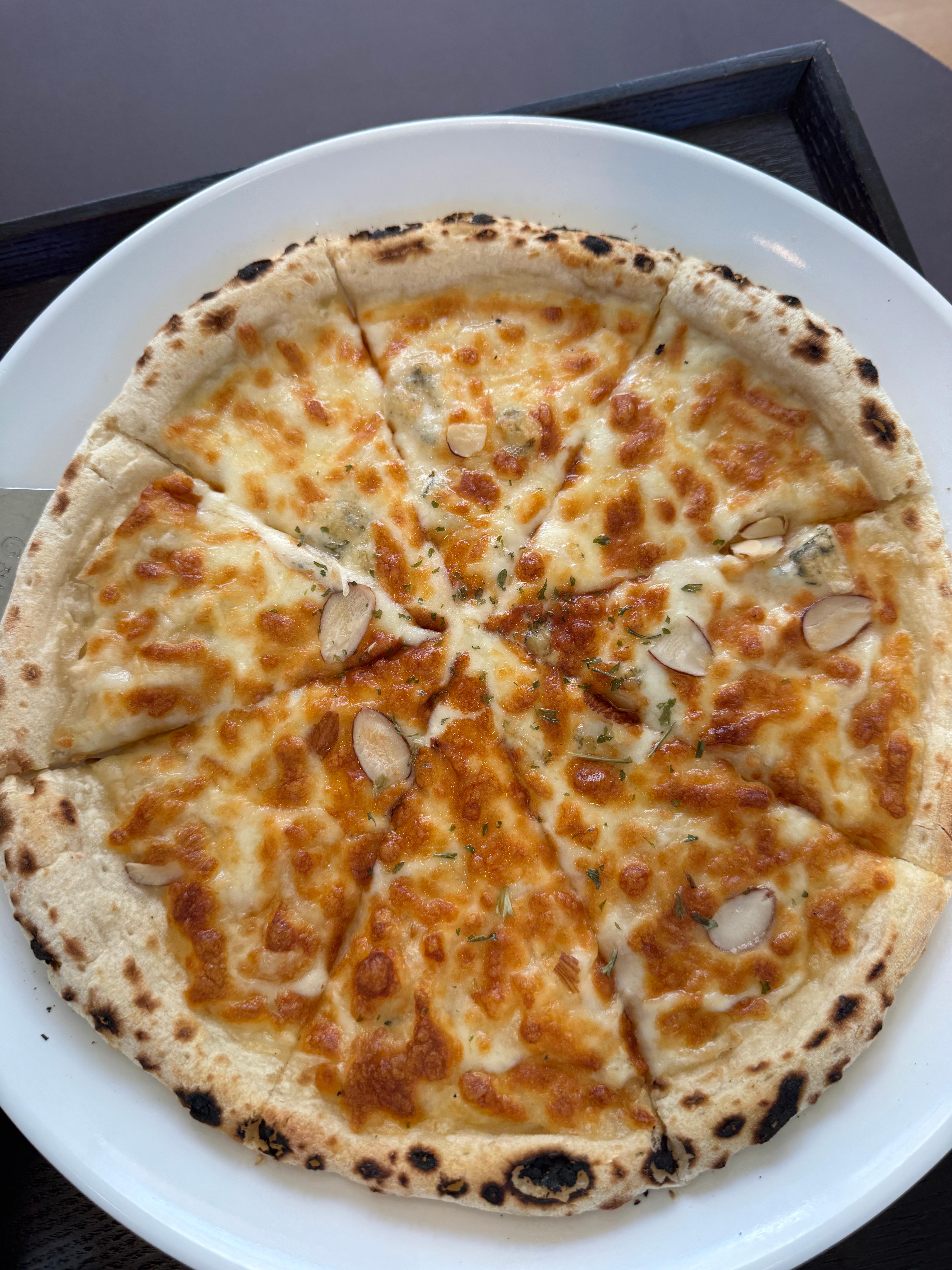 풀멍파크에서 주문한 피자