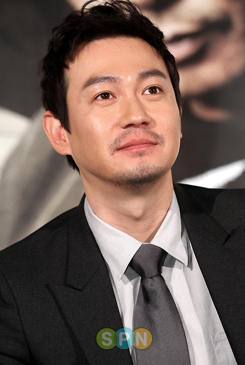 박용우 작품