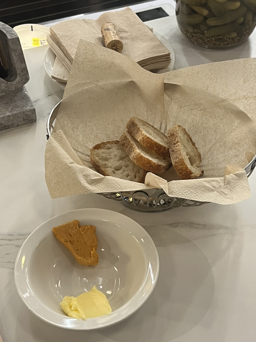 쏘티 와인바 버터 & 바게트, 와인과 어울리는 식전 요리