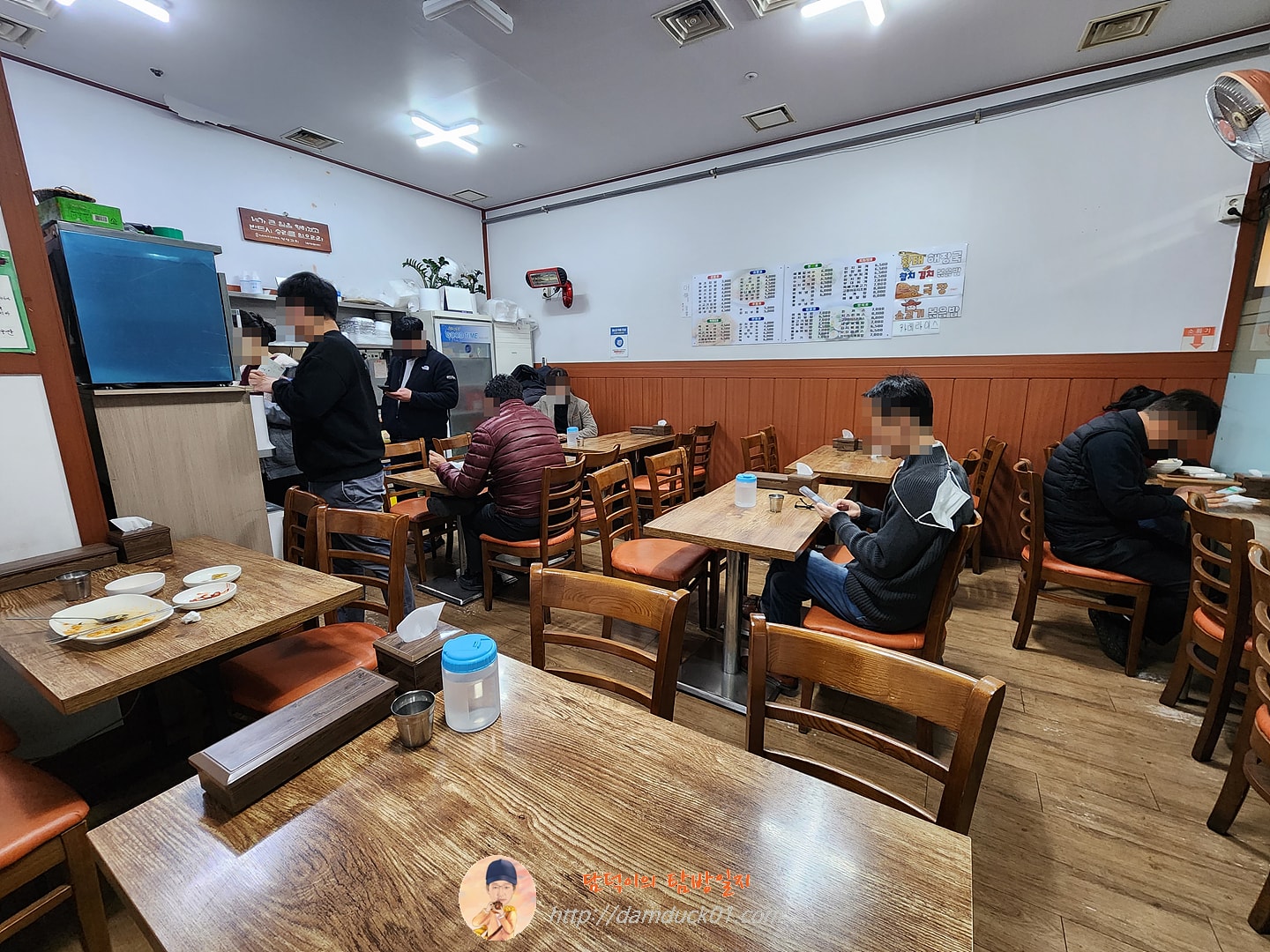 명동김밥 실내