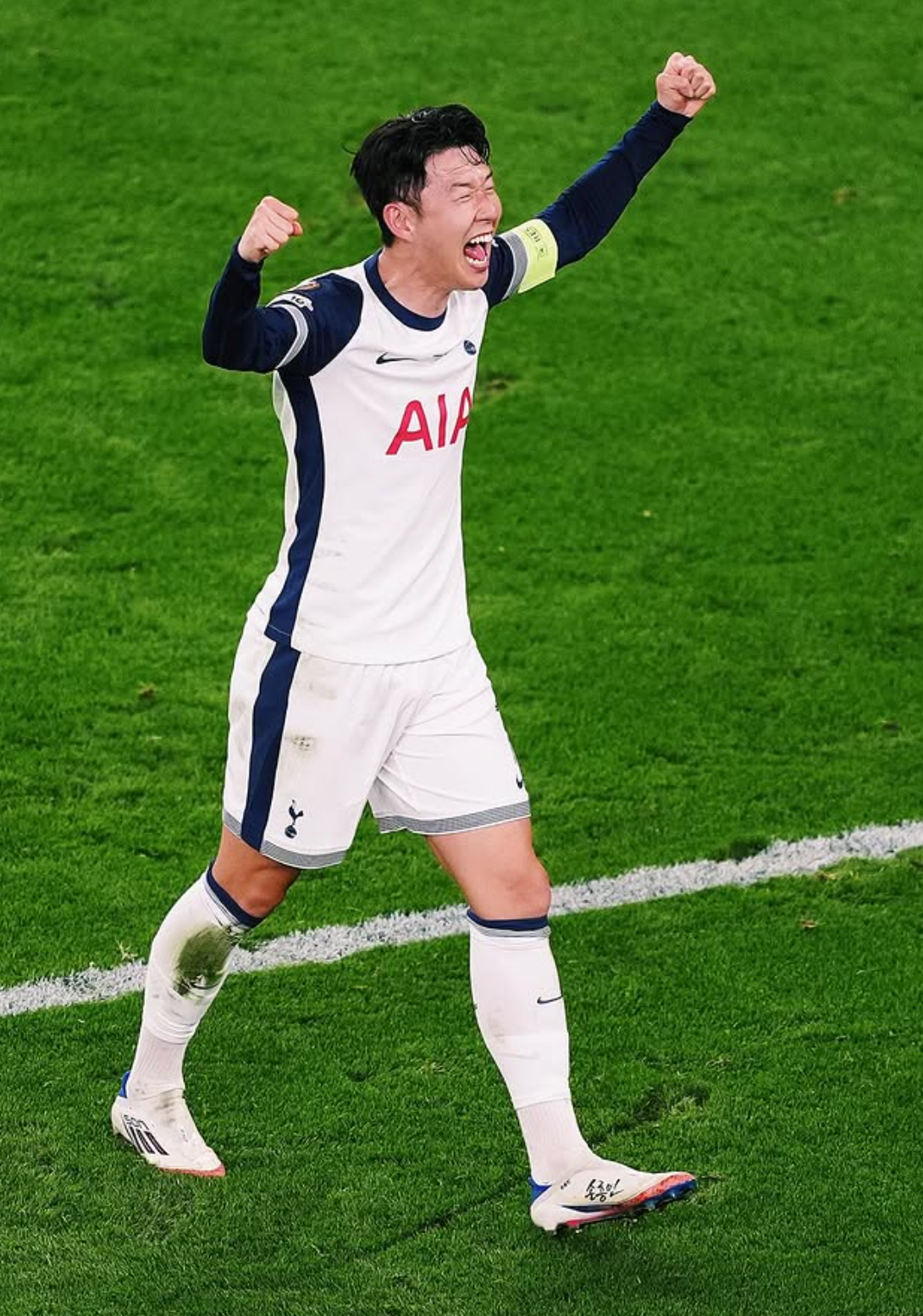 손흥민 경기 사진