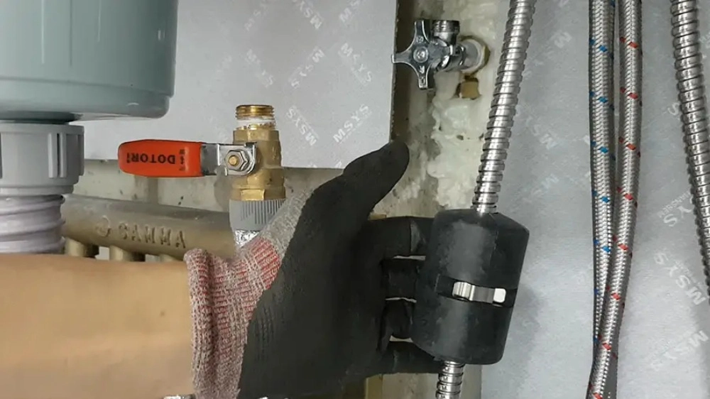 무게추 설치 완료 모습