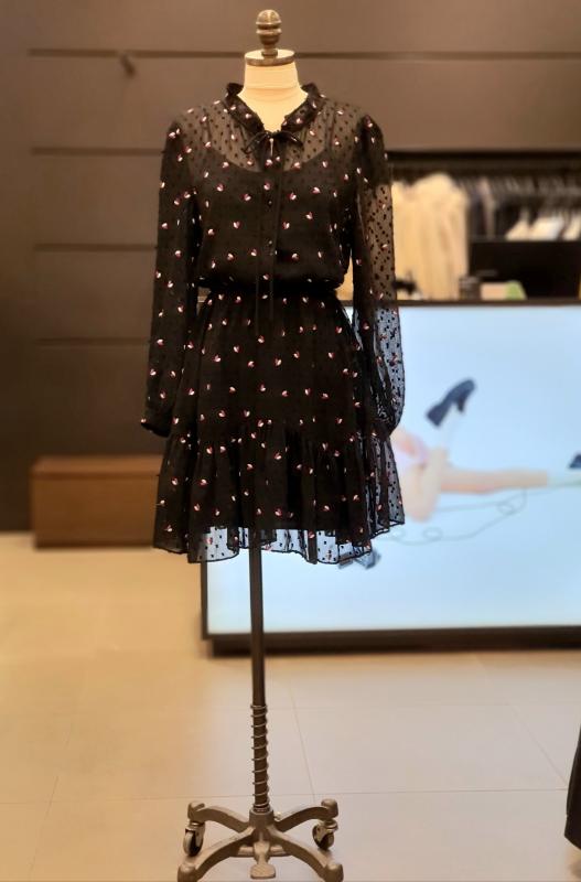 시슬리 하트배색 자수 미니 원피스 SAOP70311