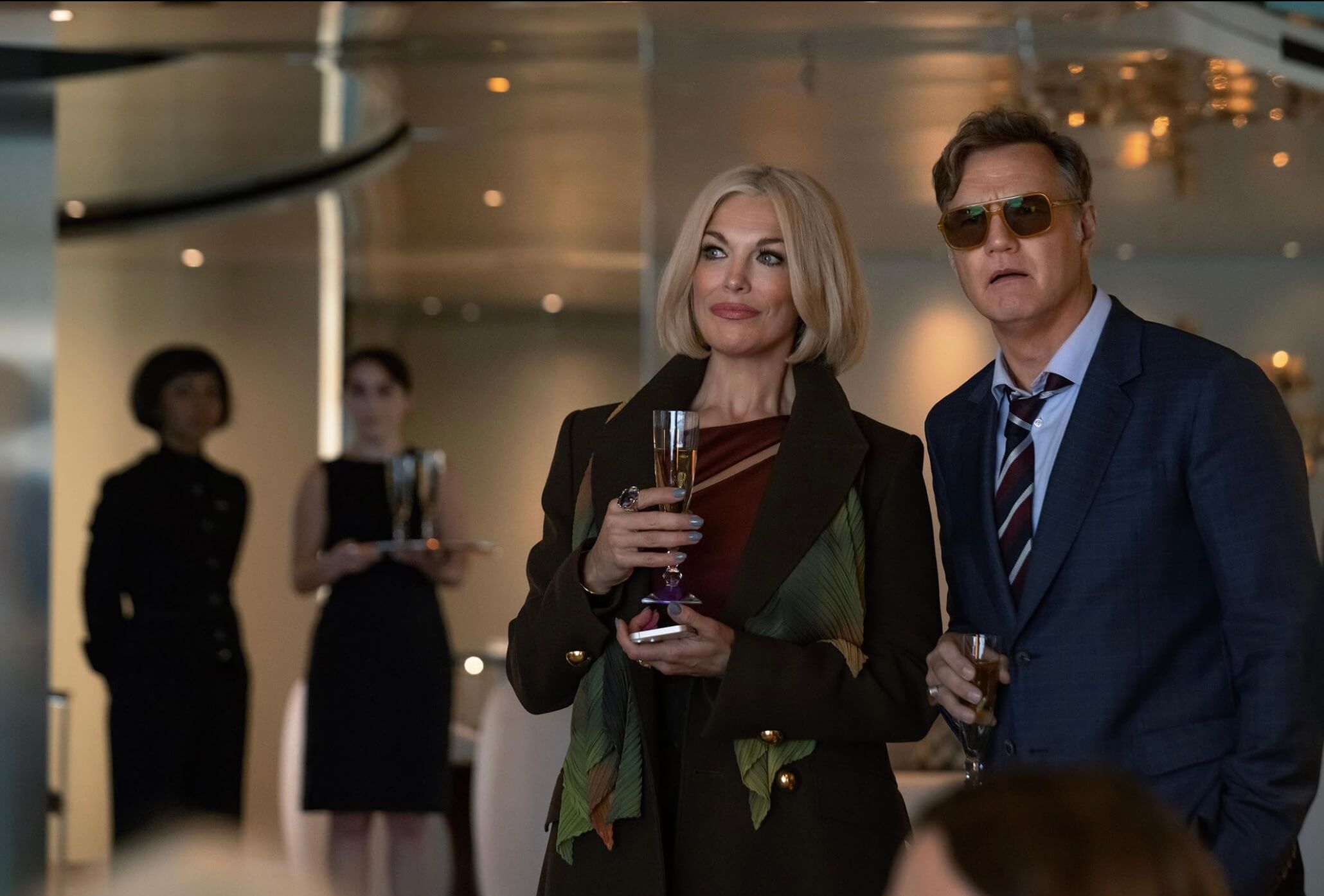 개성 없는 앤의 부유층 친구 부부