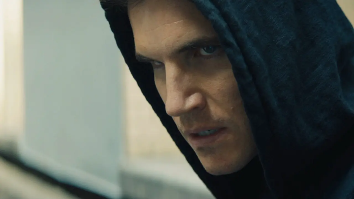 모자를쓰고있는로비아멜