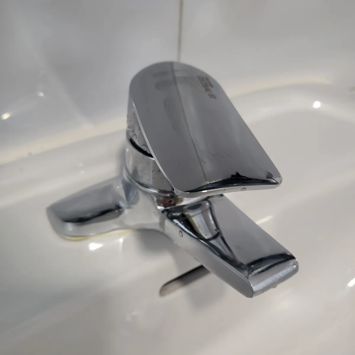 화장실-수전-청소후