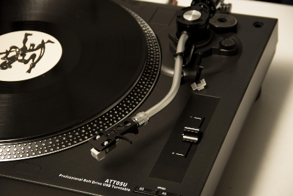 오프라인 취향의 부활: 아날로그 감성이 다시 주목받는 이유