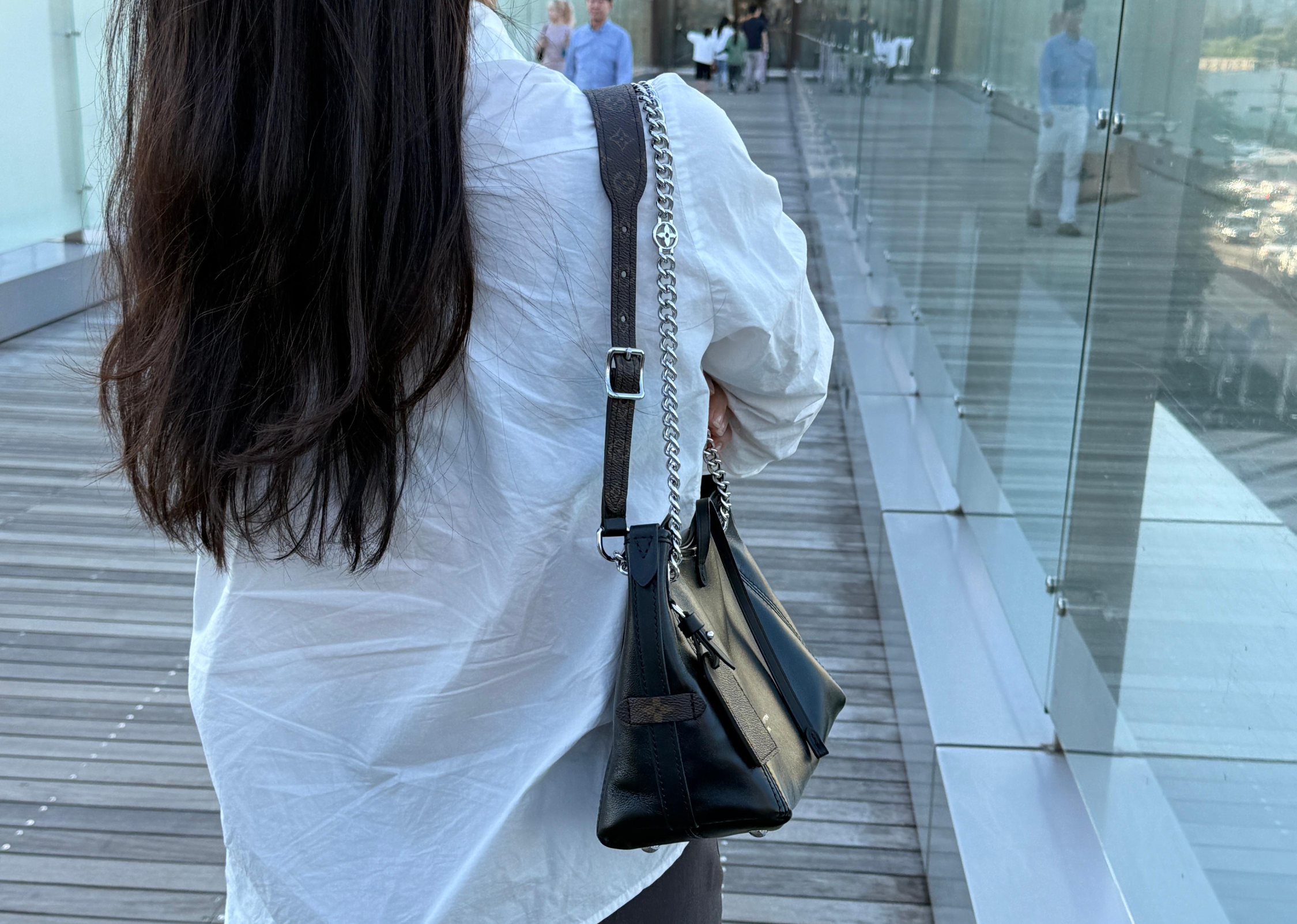 결혼예물 첫 명품백 루이비통 캐리올 바이브 BB 구매후기