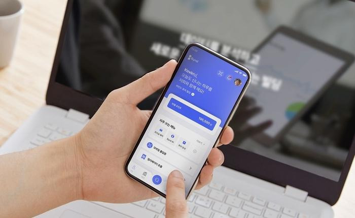 2026년 근로장려금 반기신청, 받은 돈 다 뱉어내는 '환수 폭탄' 피하는 법 확인하러 가기