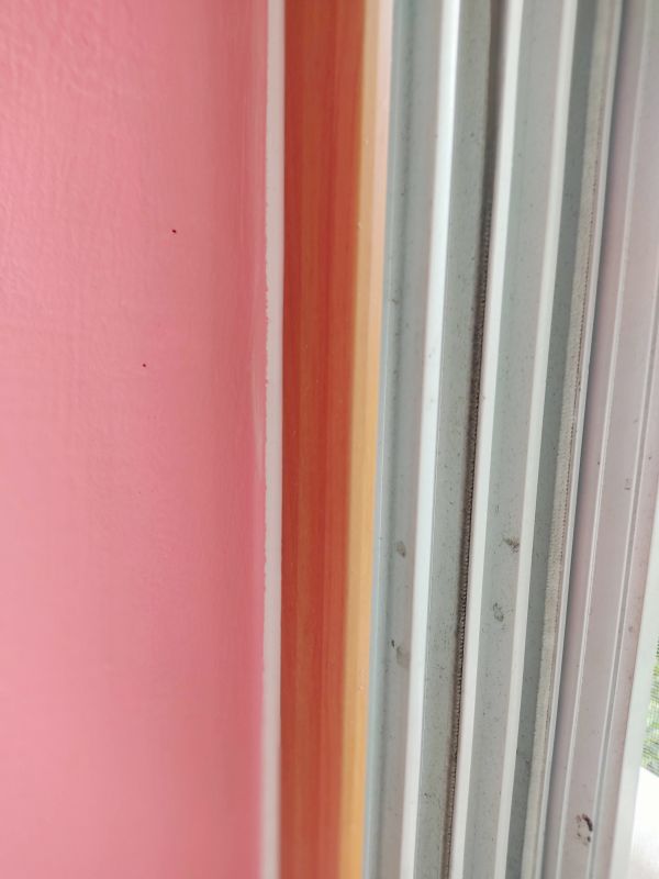 가까이서 찍은 창틀