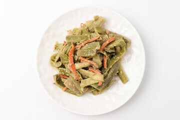 궁채 효능과 성분 및 칼로리, 궁채는 식감이 뛰어나 사람들에게 사랑을 받고 있는데요~ 특히 궁채는 들깻가루에 넣어 먹거나 장아찌를 해 먹으면 정말 일품이지요~궁채는 언제 재배하고 특징이 무엇인지 읽어 보시기 바랍니다.