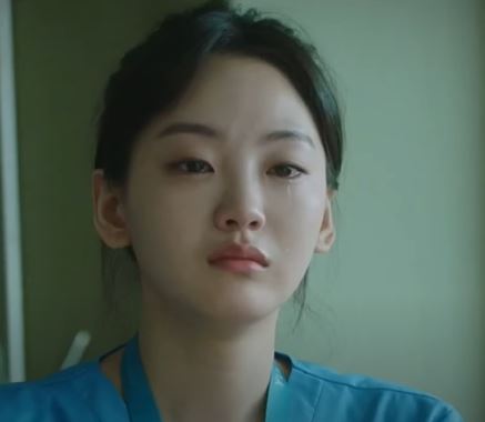 눈물 흘리는 조이현