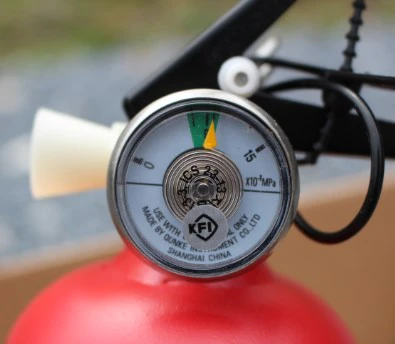 분말소화기 압력게이지 확인하기