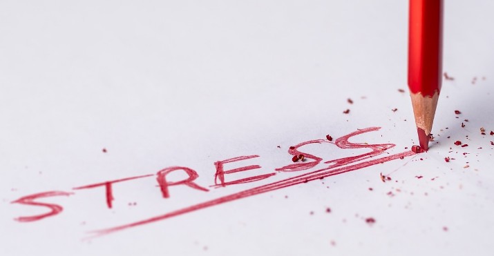 스트레스 때문에 코르티솔(코티솔) 수치가 높아졌다는 10가지 신호