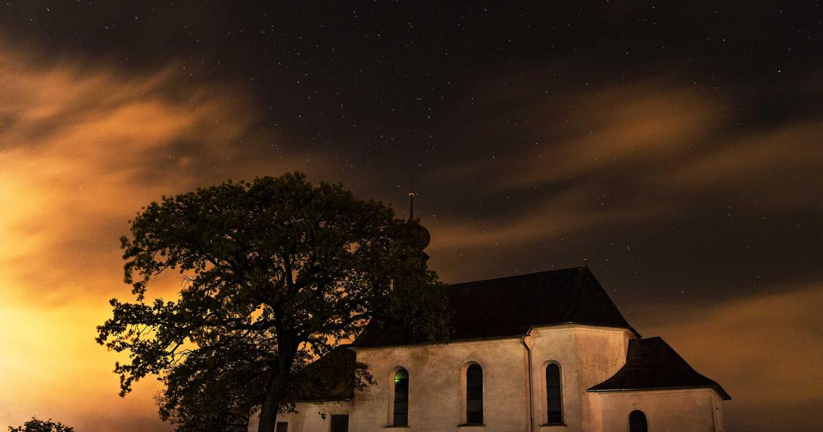 person exercising with smartwatch, healthy food on table