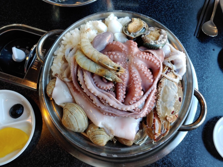 김포에서 맛보는 찹쌀 탕수육, 해물짬뽕전골, 통영 굴짬뽕, 쭈꾸미짬봉 맛집 추천 생방송투데이 리얼맛집 오늘방송 떴다 동네방네