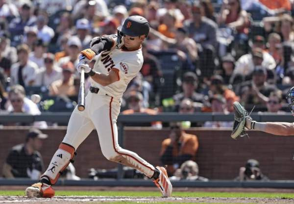 MLB 이정후 4안타 폭발 타율 .313 진입! 오타니 시즌 첫 3안타 부활과 김혜성 현황 분석
