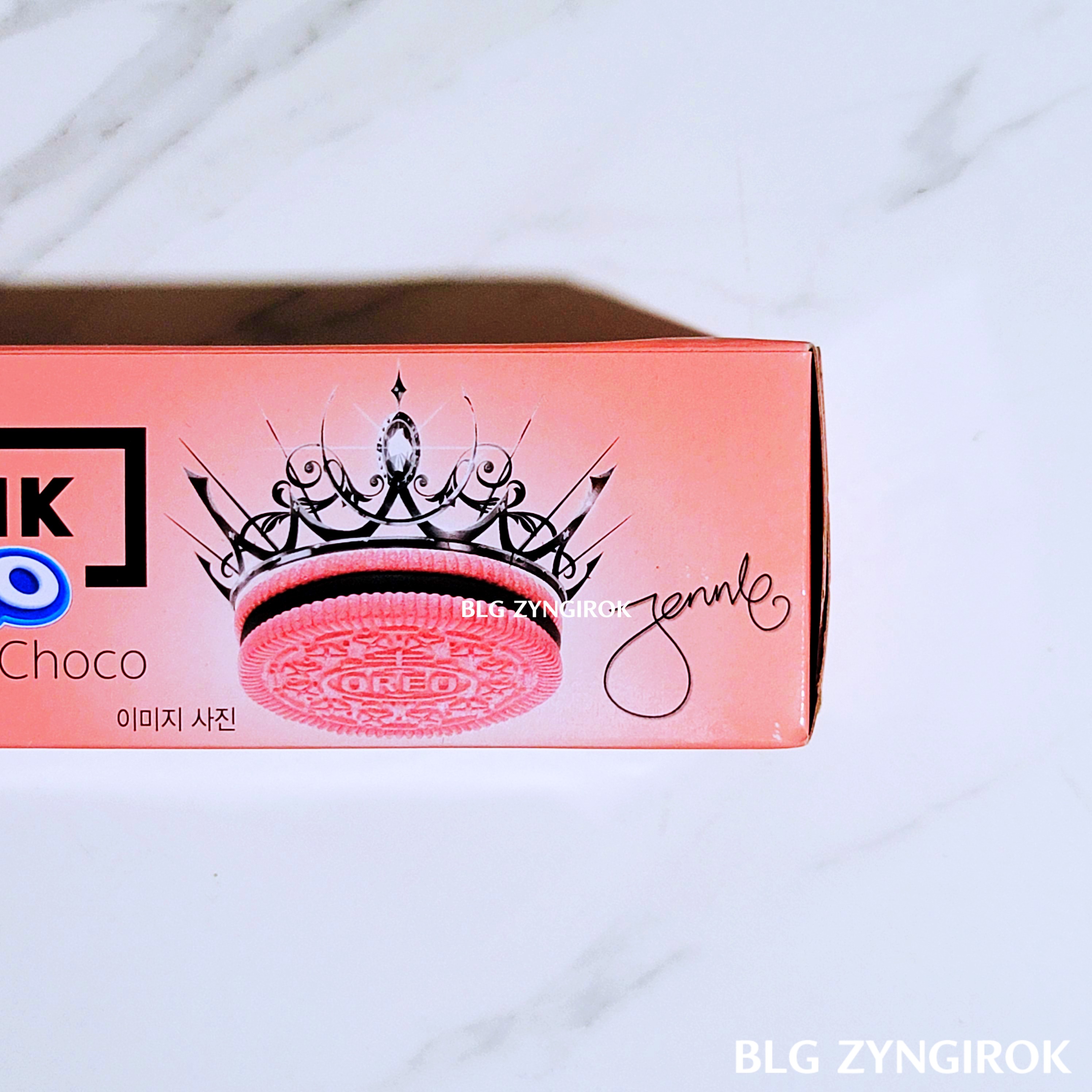 블랙핑크-핑크-초코-오레오-상자에-제니싸인이-새겨져-있다.