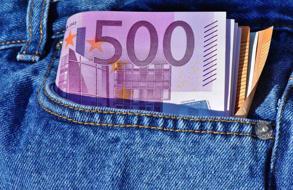 국내 주요 기업 경영진 보수 살펴보니 반도체 배터리 기업 보수 급감