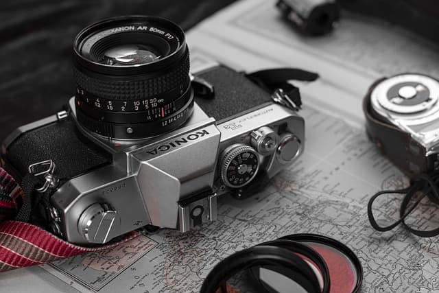 35mm vs. 중형 필름 카메라: 어떤 차이가 있을까?