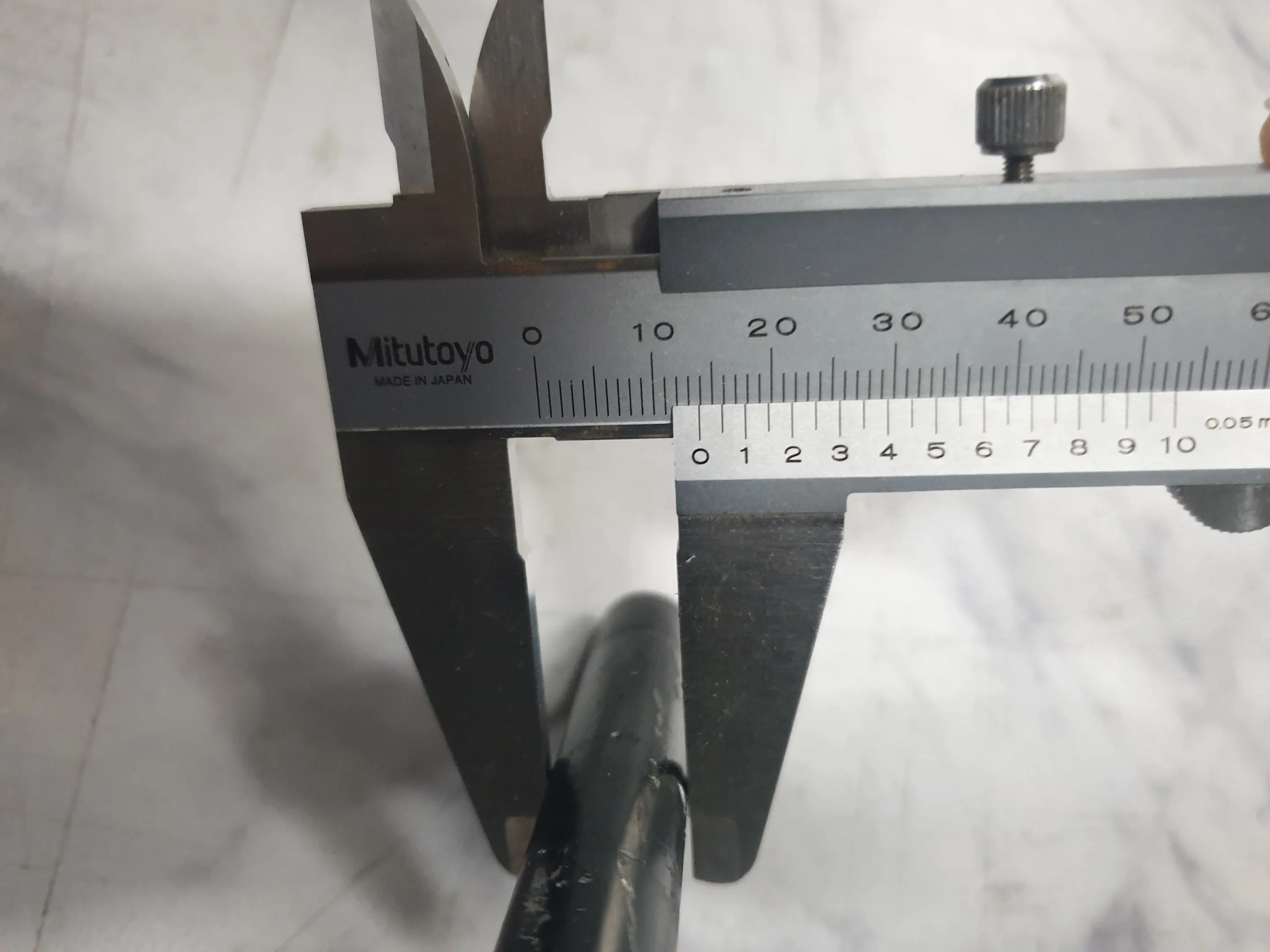 Q3 미니 킥스탠드 지름 크기 14mm