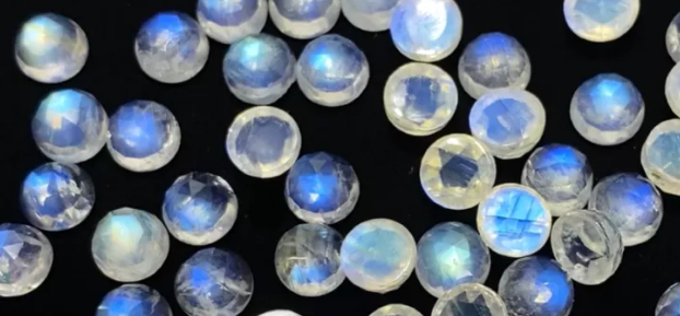 레인보우 문스톤 블루문스톤 (화이트 래브라도라이트)