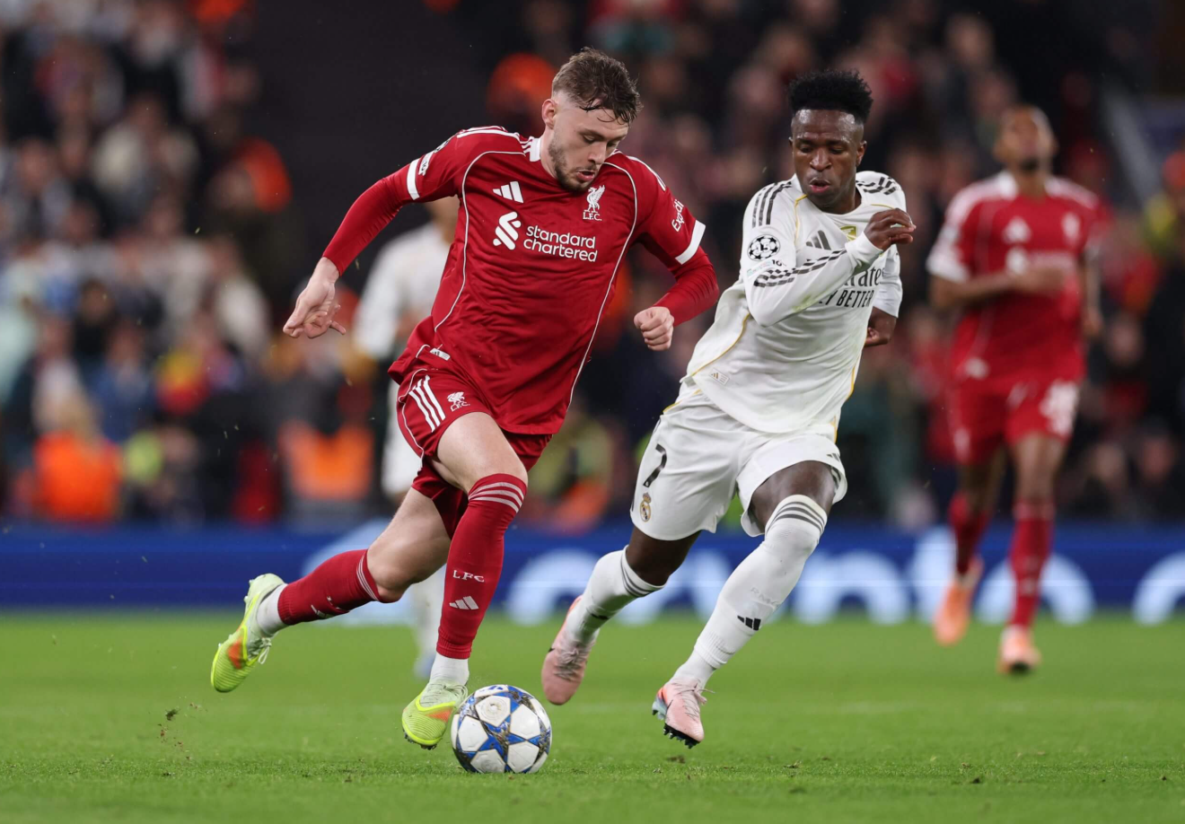 인상적인 활약을 펼친 코너 브래들리(왼쪽)