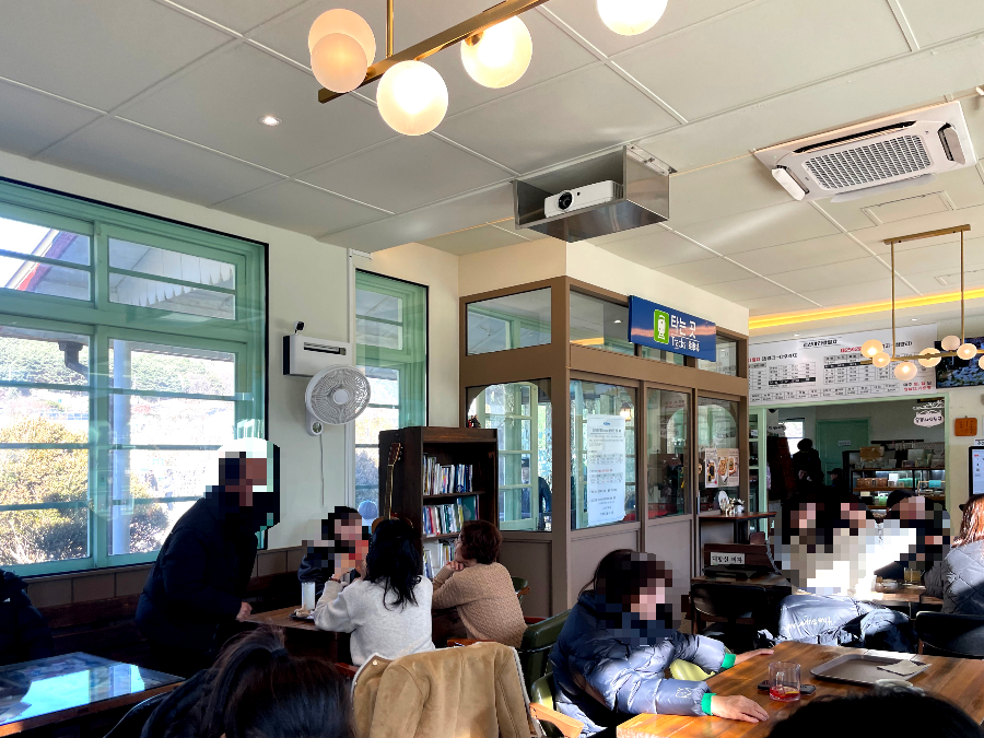 추운 겨울 정선 2박3일 여행 가볼만한 곳 03 - 나전역카페