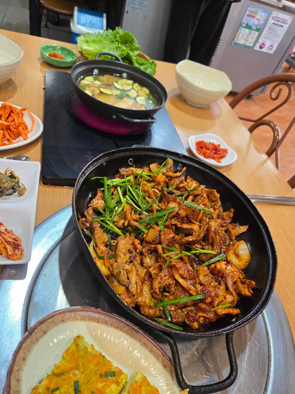 생방송투데이 돼지불백 만원의행복 갓성비밥상 식당 위치 예약방법