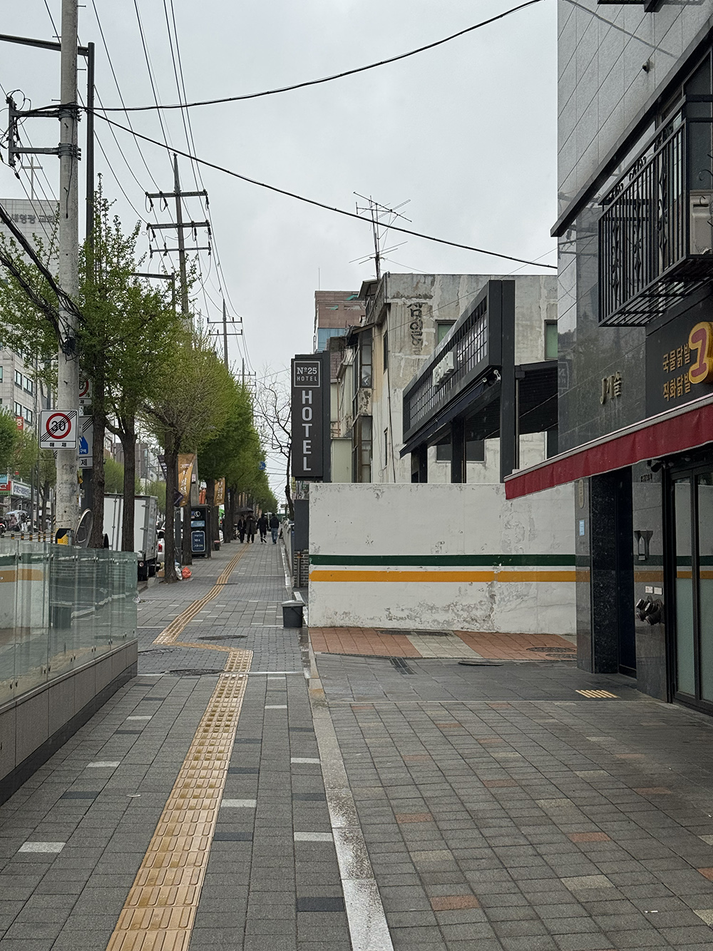 중곡 모텔 추천 – 넘버25 깔끔한 대실 & OTT 가능한 가성비 숙소