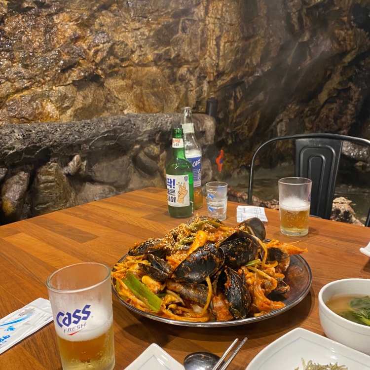 투데이 맛있는 메뉴 동굴 안에서 먹는 아구찜 아구탕 아귀섞어찜 맛있는 아귀찜찝 추천 부산 범일동 맛집