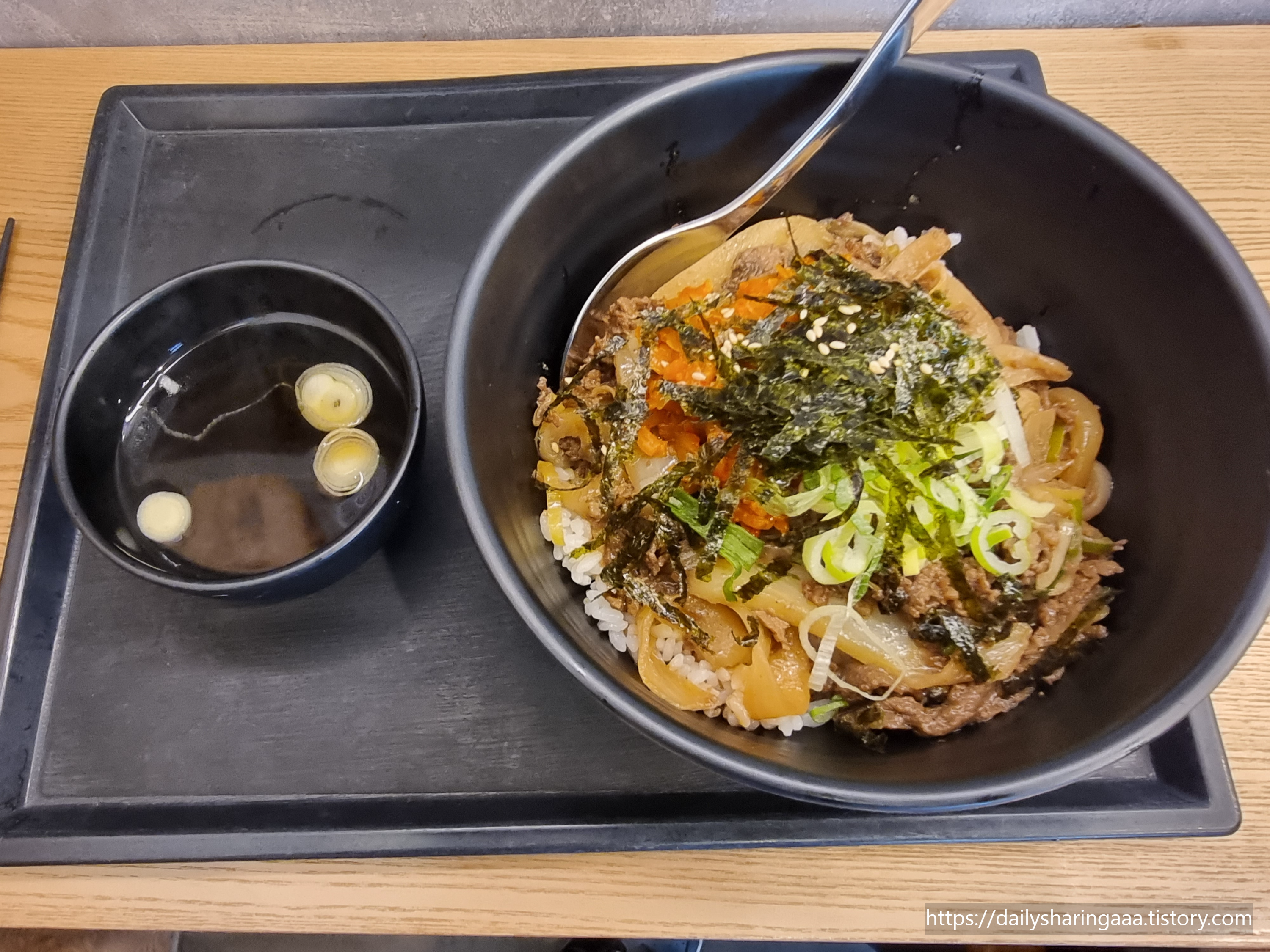 인천_가정동_루원시티_역전우동_소불고긱김치덮밥