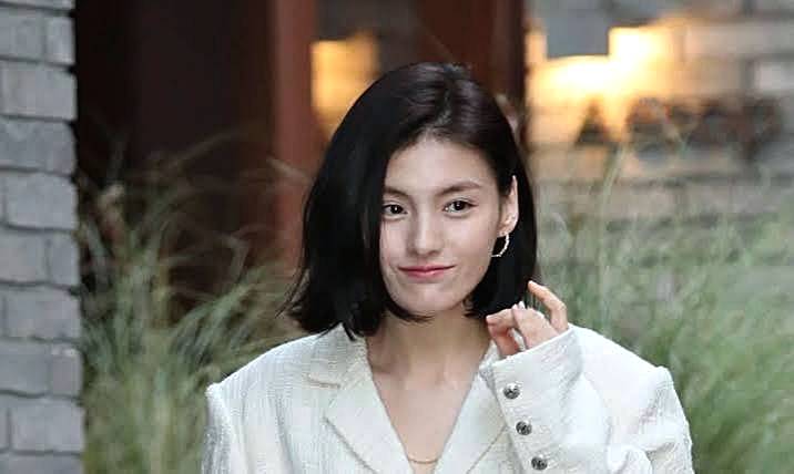 배우-김용지