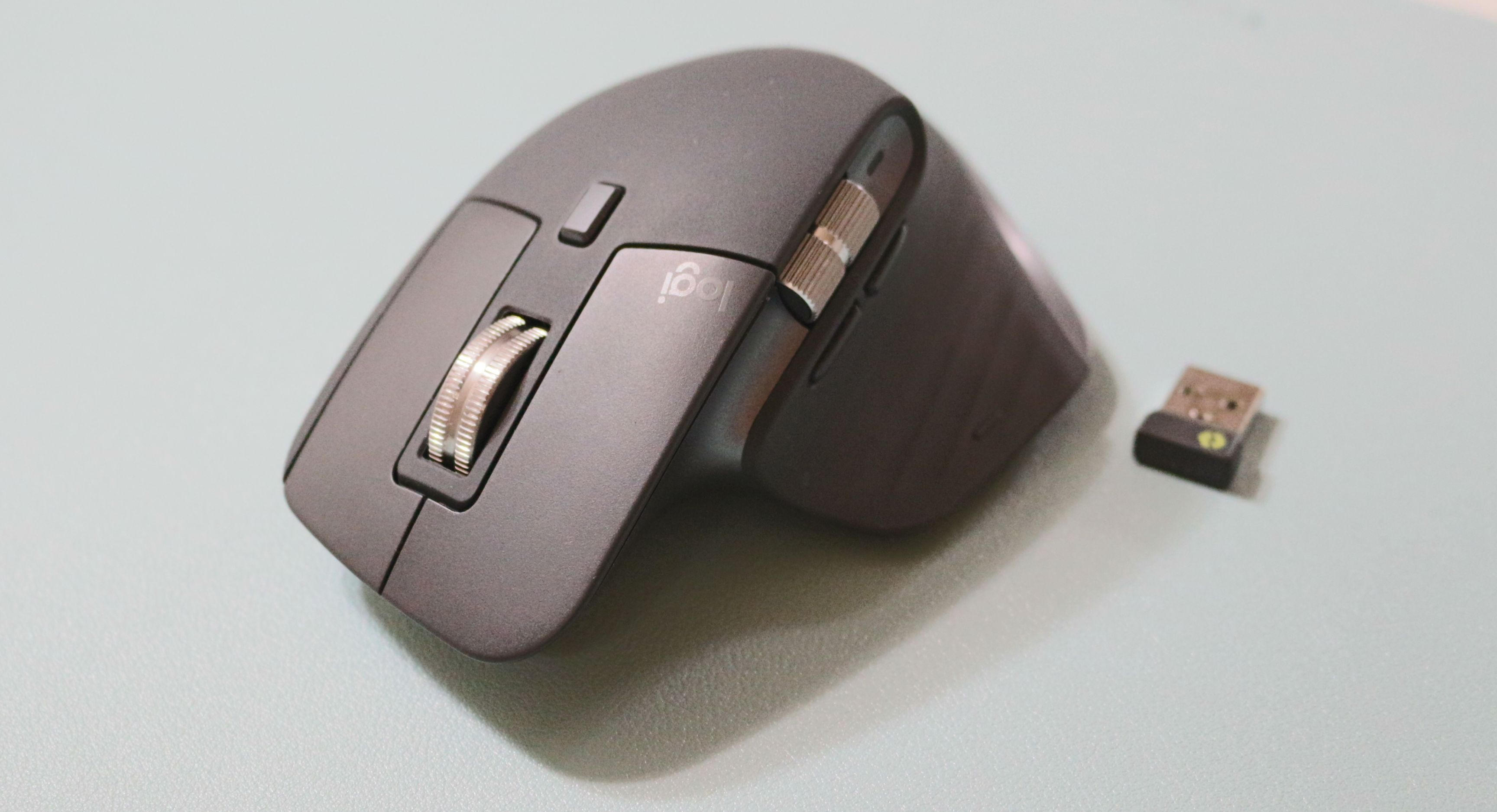 MX MASTER 3S와 로지볼트 수신기