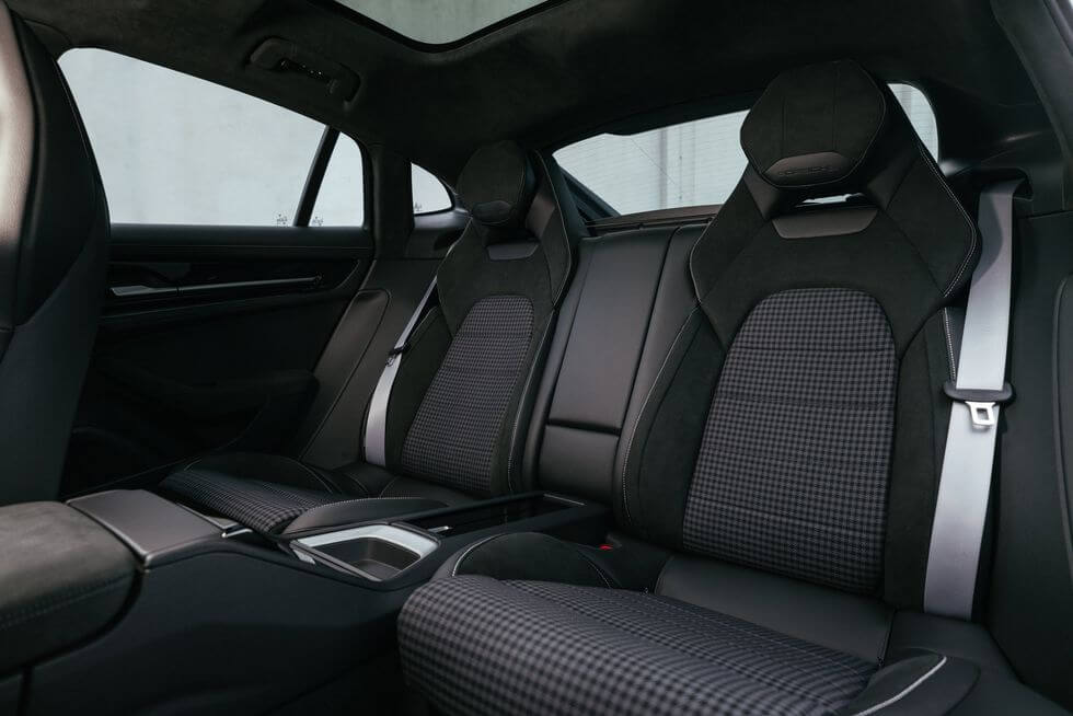 2025 포르쉐 파나메라 / 파나메라 E-하이브리드