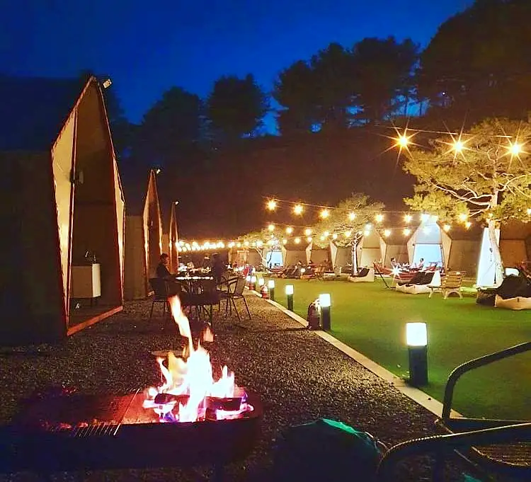 직접 만든 참나무 숯과 불판, 화로, 천장이 열리는 텐트 연 매출 23억 용감한 형제 갑부 카라반 글램핑 오토캠핑 포천 추천 캠핑장 서민갑부 388회 방송 정보