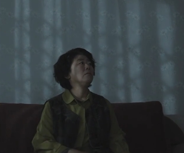 조명가게 출연진 유희 역 이정은