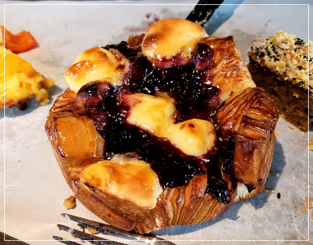 블루베리치즈페스츄리