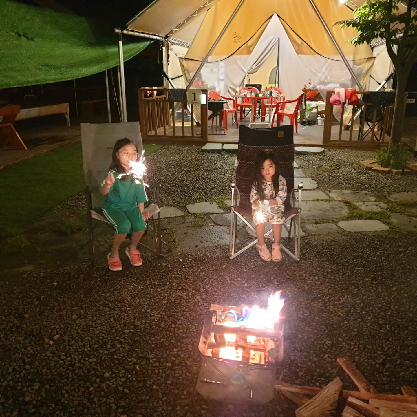 팔공산글램핑_폭죽