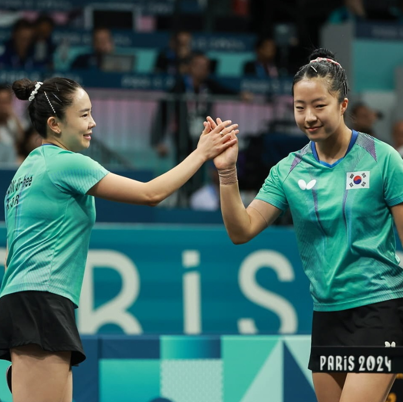 ํ๊ตฌ ์ฌ์ ๋จ์ฒด 4๊ฐ ์ค๊ณ