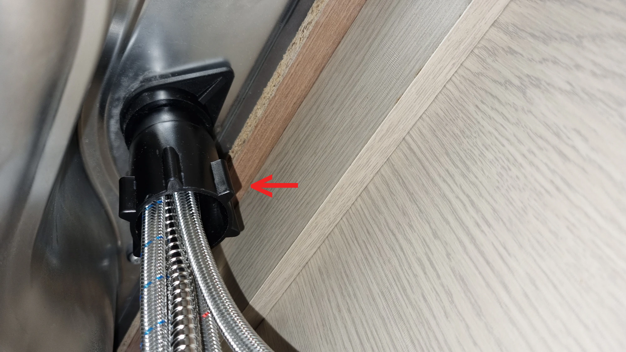 싱크대 수전 고정 장치