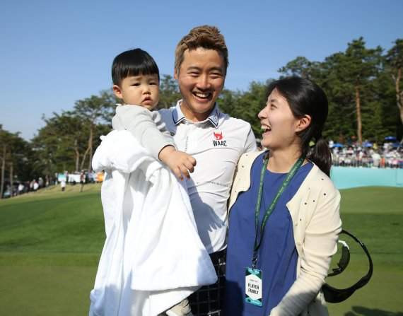 이태희 프로필 나이 학력 고향 남서울의 사나이 매경오픈 최초 3승 도전과 상금 기록