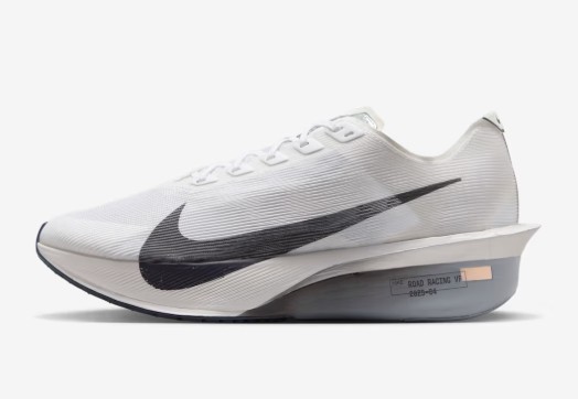 입문용 러닝화(런닝화) 추천 비교 - 나이키 줌플라이4