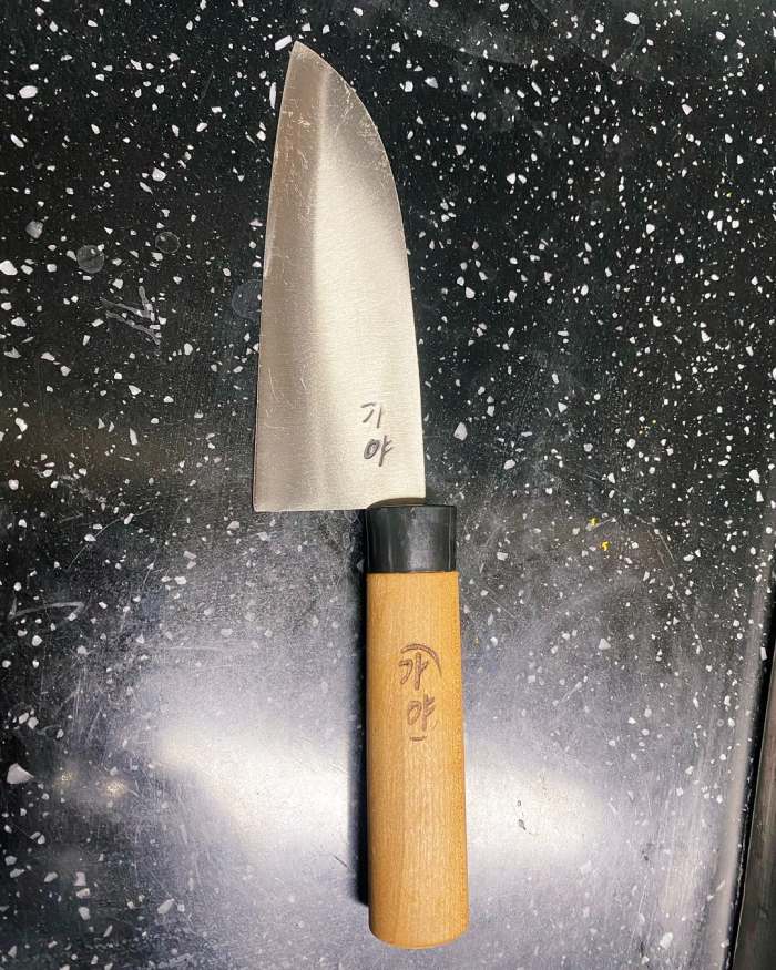 생생정보 명품 식칼 만드는 42년 경력 대장장이