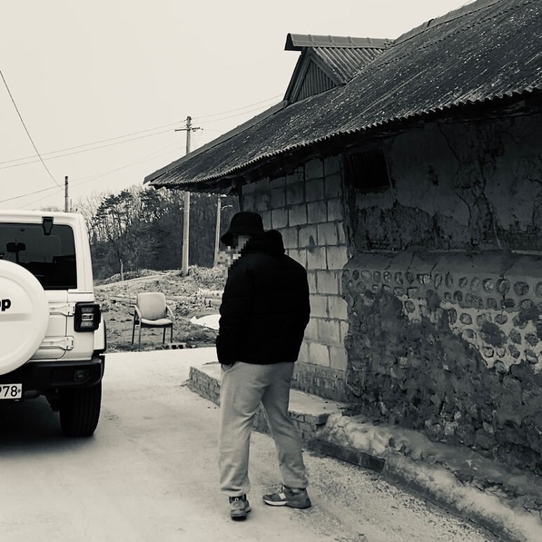 데일리룩(오뭘입)스투시 버킷햇 벙거지, 바스틱 숏패딩, 무신사스탠다드 후드티, 제멋 조거팬츠, 뉴발란스 993, 남자데일리룩, 남자데일리코디, 남자데일리패션 , ootd