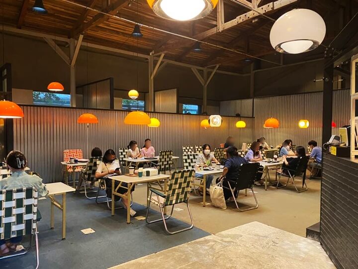 카페아포테케리-내부