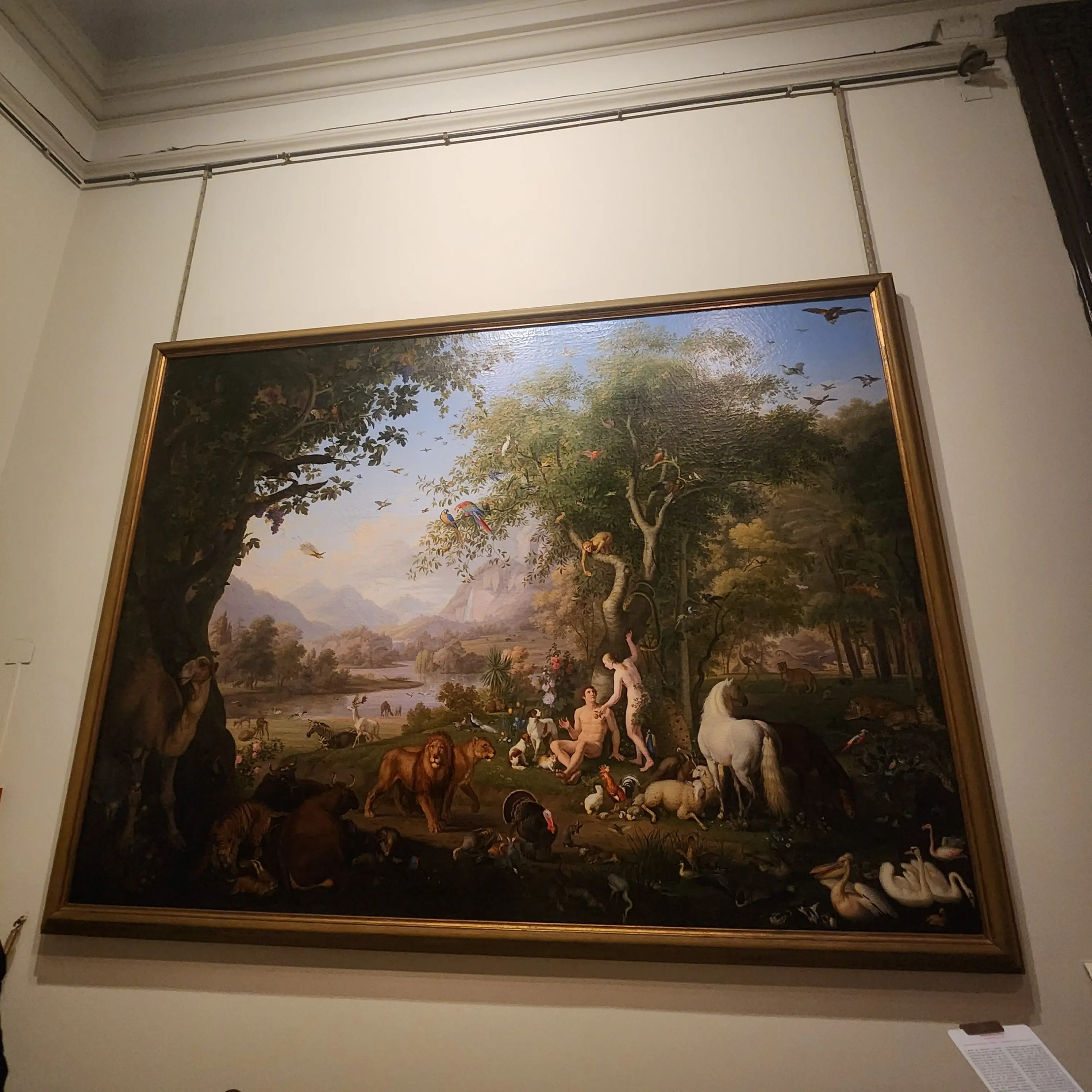 사람과-동물이-있는-에덴동산