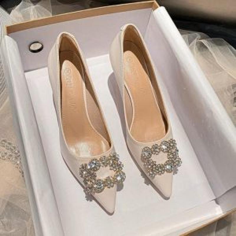 웨딩 슈즈 대여 하이힐 여성 얇은 뒤꿈치 봄 스퀘어 버클 비 피곤한 웨